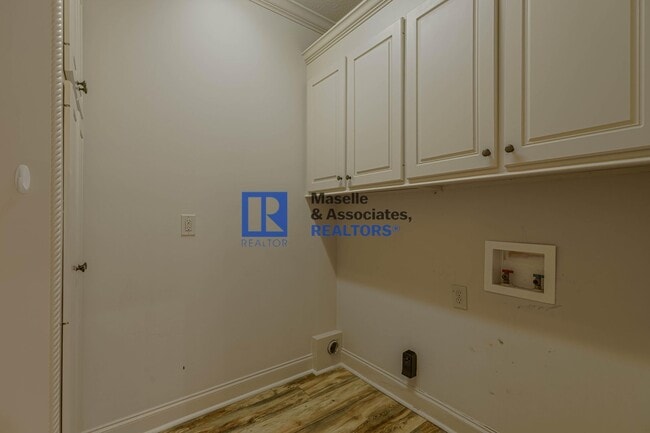 Building Photo - 3 Bed/2 Bath Home in Germantown School District