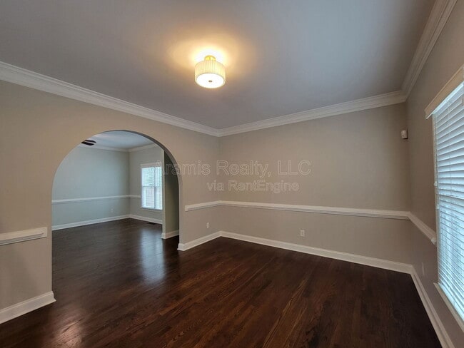 Building Photo - 3239 Osborne Rd NE