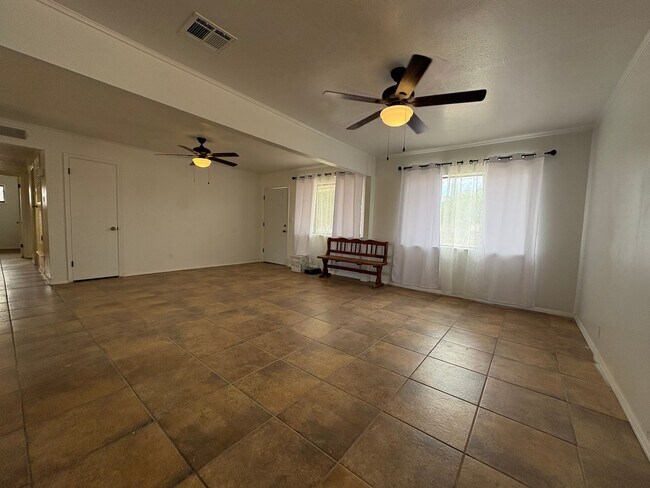 Building Photo - HOME FOR RENT IN NORTHEAST EL PASO