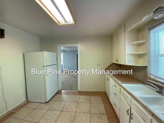 Building Photo - 53 N 4400 E