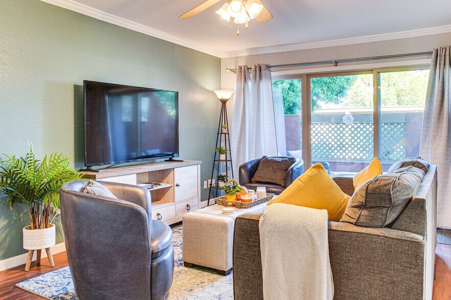 Building Photo - 3600 Hayden Rd