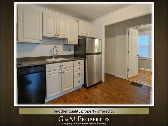 Building Photo - 1 Br, Pet Friendly, Single Family Home Available Now in Greece NY!