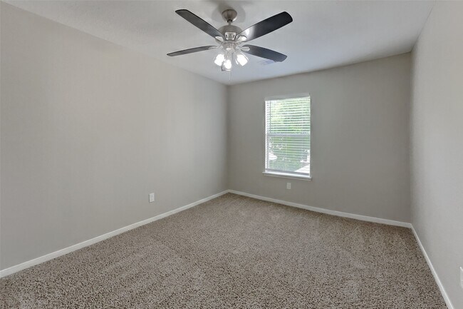 Building Photo - 19034 Village Maple Ct