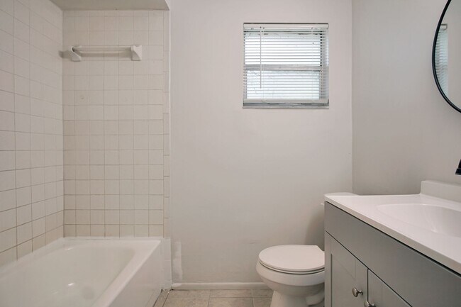 Building Photo - 2287 Avenue G NW