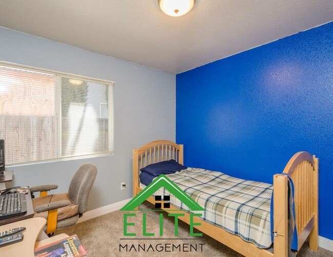 Building Photo - Charming 3-Bedroom Home in Prime Elk Grove...