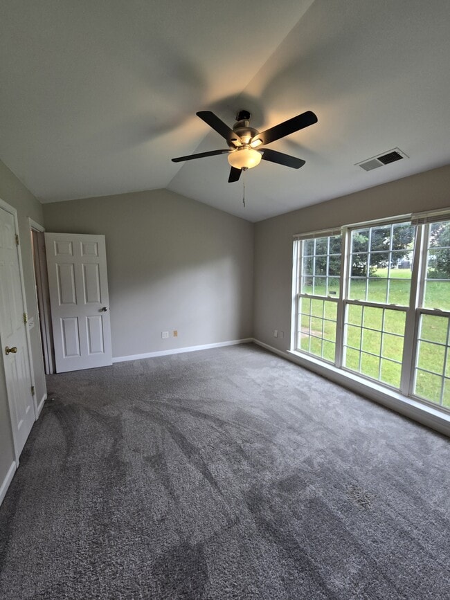 Building Photo - 7434 Stone Mountain Ct