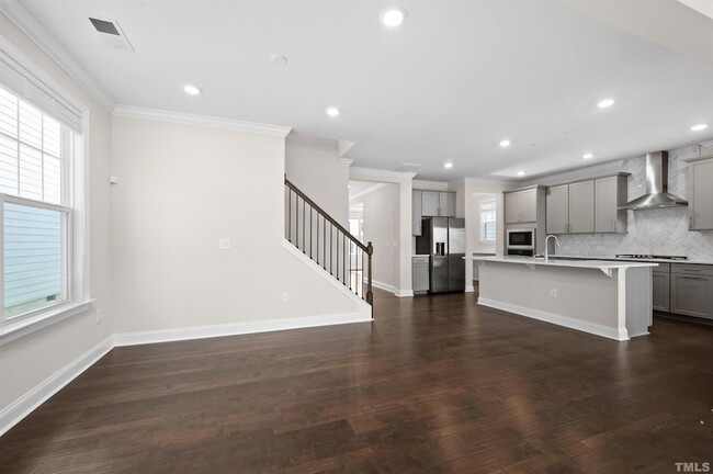 Building Photo - 2917 Early Planting Ave