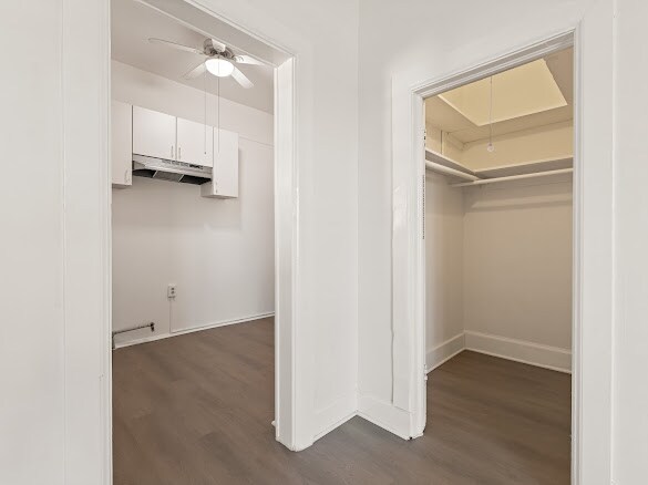 Building Photo - 6250 S Van Ness Ave