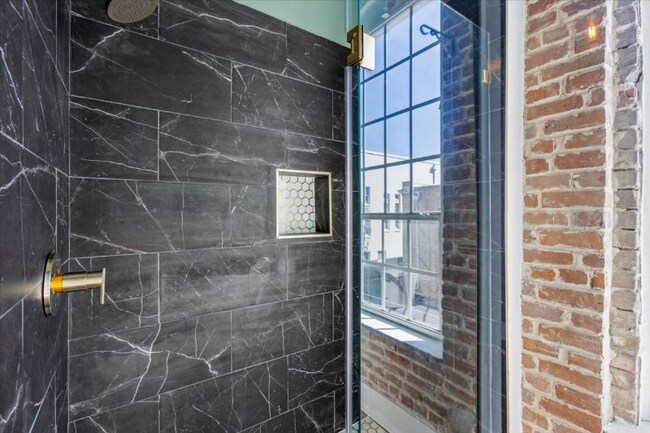 Building Photo - 2111 Postoffice St