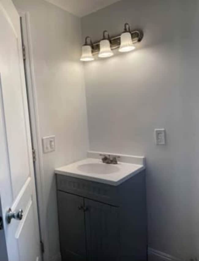 Building Photo - 1229 Jeffrey St