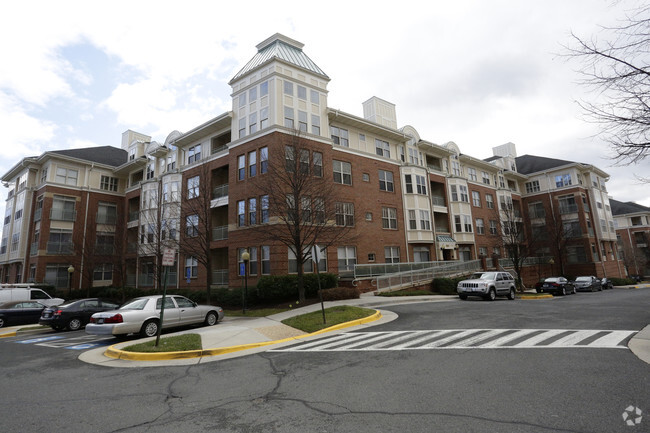 Primary Photo - Stratford Condominiums