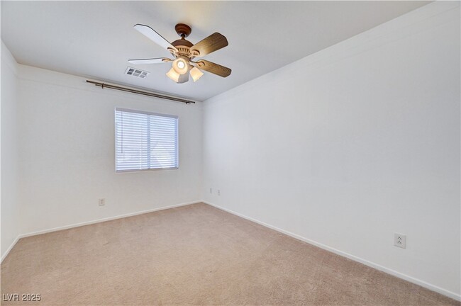 Building Photo - 5033 Apache Valley Ave