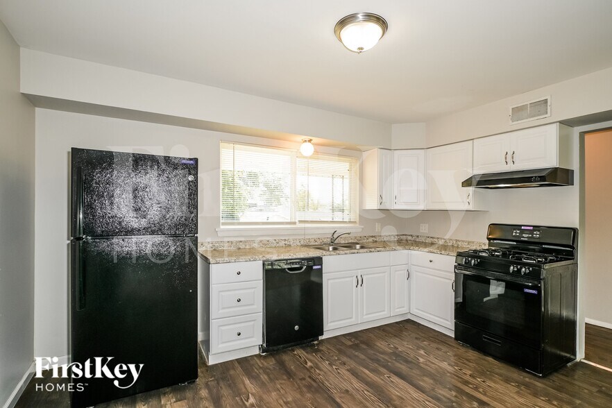 Building Photo - 4147 Garvey Dr