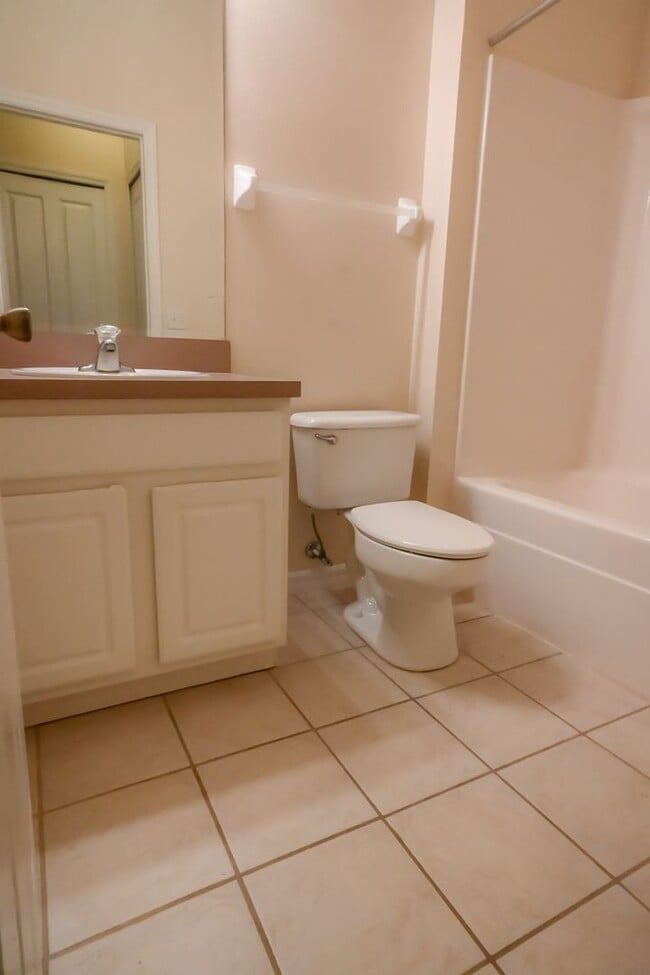 Building Photo - ~4/3~Monroe Circle~Woodwind Bay~Beautiful Town Home!