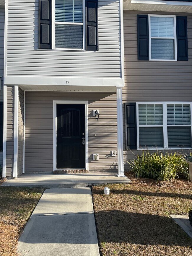 Building Photo - 12 SAW