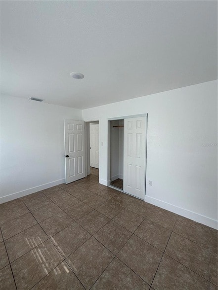 Building Photo - 1702 W Dempsey Ave