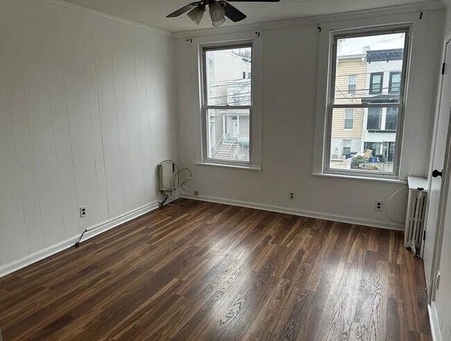 Building Photo - 296 Webster Ave