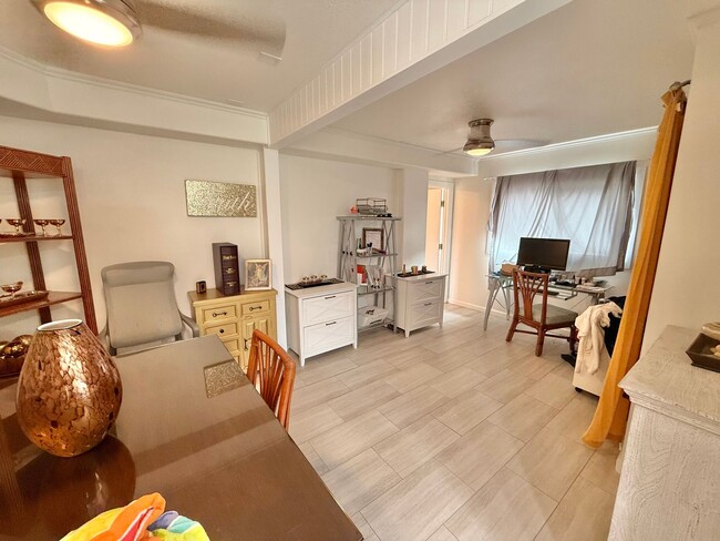 Building Photo - Spacious 2 Bedroom / 2 Bathroom Downstairs Unit Available in Makawao! Unfurnished!