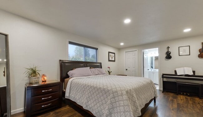 Building Photo - 10710 115th Ave SW