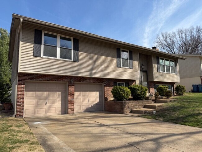 Building Photo - Spacious 5BR / 2BA in Manchester For Rent