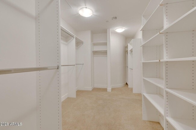 Building Photo - 2211 E Camelback Rd