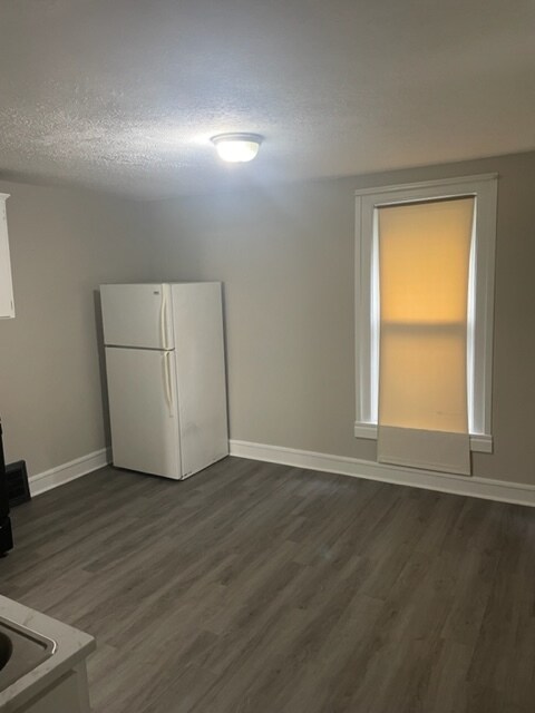 Building Photo - 2786 Hudson Dr