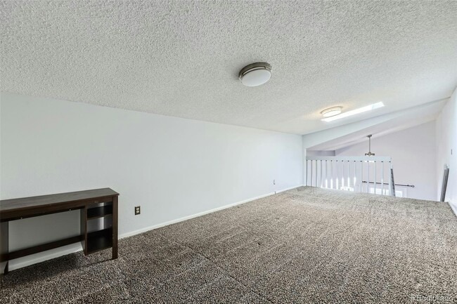 Building Photo - 608 Pheasant View Dr
