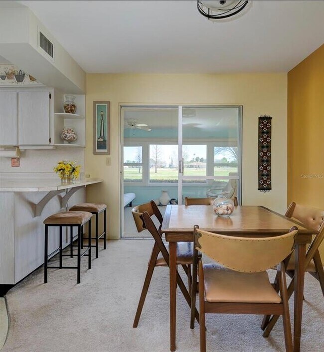 Building Photo - 1411 N Pebble Beach Blvd