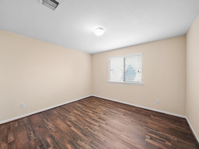 Building Photo - 21614 Mid Peak Way