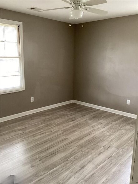 Building Photo - 545 Spring St