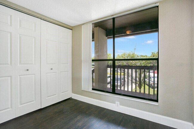 Building Photo - 1346 Stearman Ct