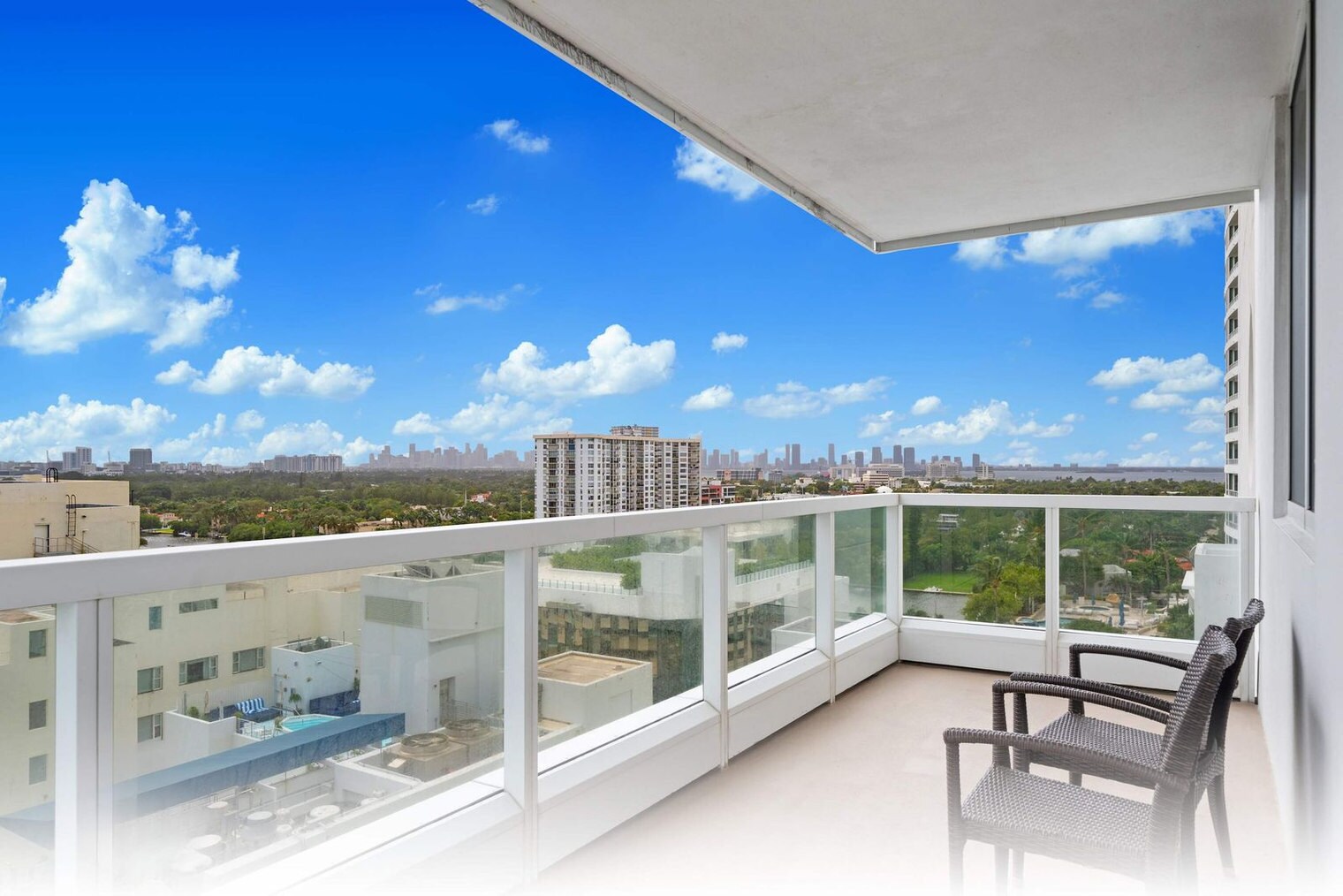 Building Photo - 4391 Collins Ave