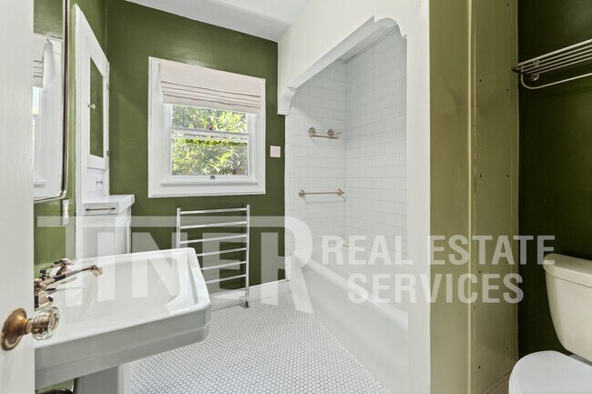 Building Photo - 516 San Miguel Way