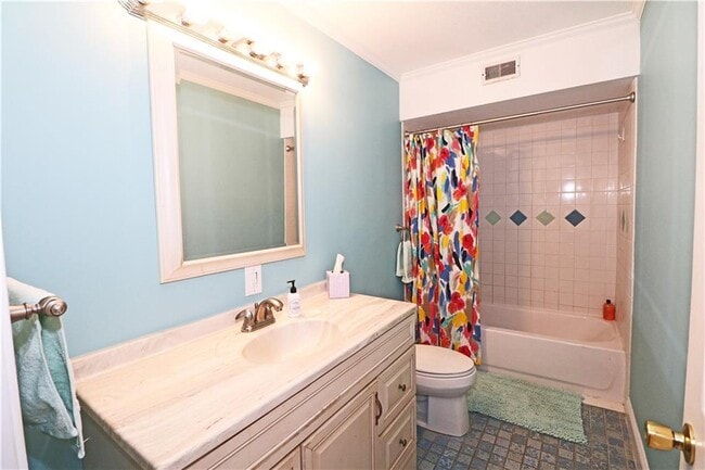 Building Photo - 303 Swans Wharf Row