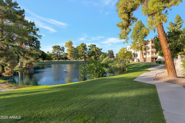 Building Photo - 5102 N 31st Pl