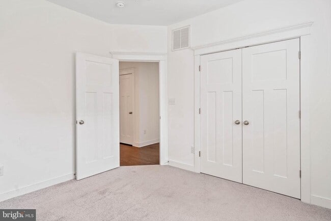 Building Photo - 22395 Arbor Cir