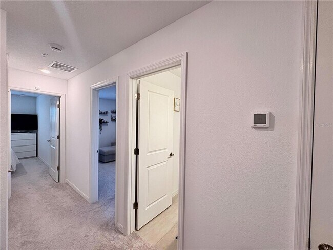 Building Photo - 5020 Revolutionary Wy