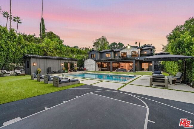 Building Photo - 16657 Oldham St