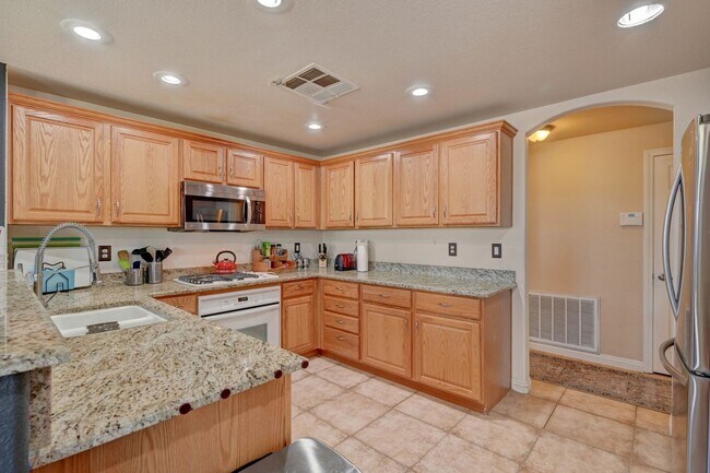 Building Photo - AWESOME SUMMERLIN CONDO IN GATED CORONADO ...