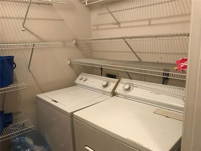 Building Photo - 3777 Peachtree Rd NE