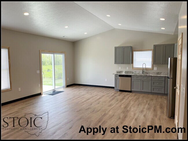 Building Photo - 224 Emmit Ave