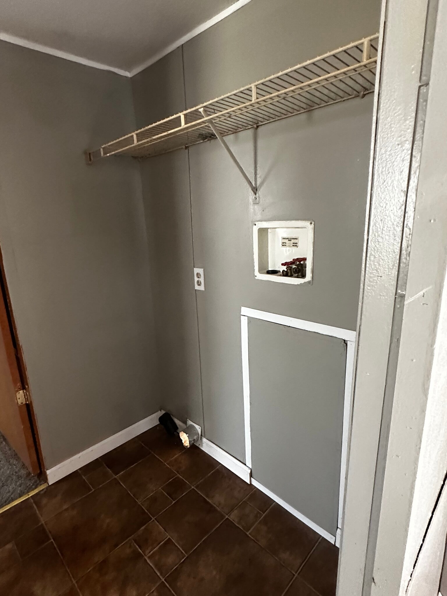 Building Photo - 32 Somerset Dr