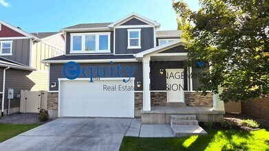 Building Photo - Newly Remodeled!
