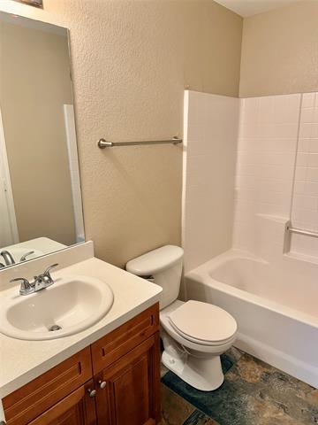 Building Photo - 2320 Aldergate Dr