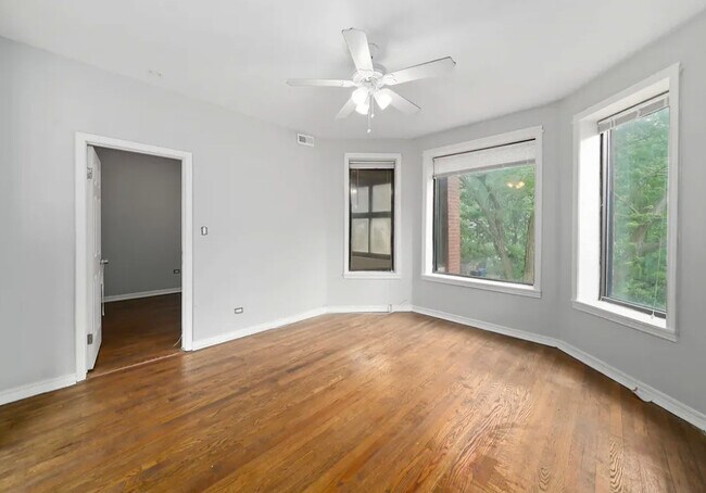 Building Photo - 2544 N Harding Ave