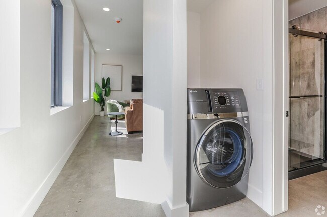 Building Photo - 406 S Boulder Ave