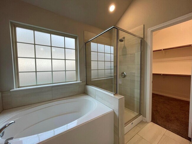 Building Photo - 8113 Northgate Lp
