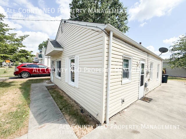 Building Photo - 772 Triplett Blvd