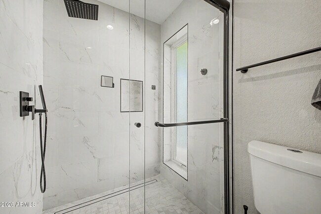 Building Photo - 5017 E Acoma Dr