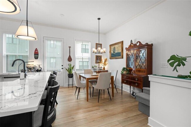 Building Photo - 1328 Breezy St SE